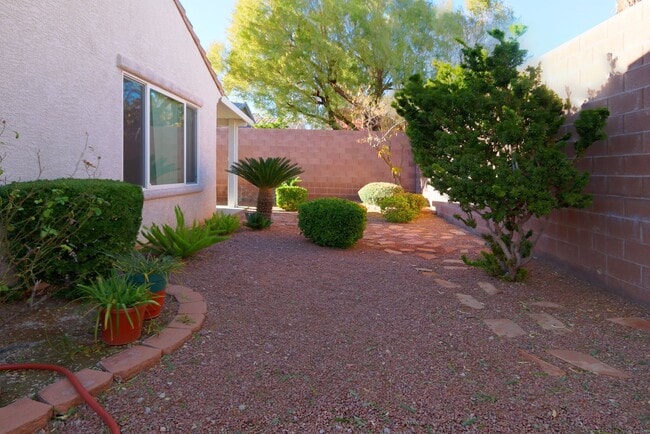 Building Photo - 11512 W Sleepy Heaven Pl