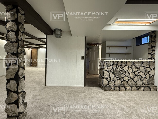 Building Photo - 1603 St Robert Dr