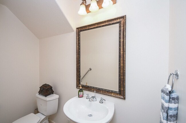 Building Photo - 3326 Memorial Crest Blvd