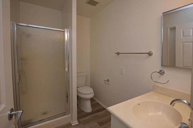Building Photo - 6054 Ashley Pl