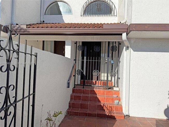 Building Photo - 1331 SW 124th Ct