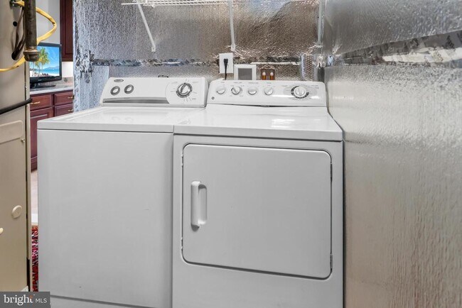 Building Photo - 43176 Tall Pines Ct