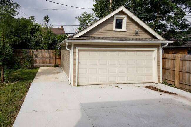 Building Photo - 3612 Pennington Rd