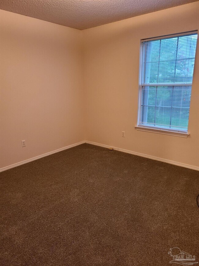 Building Photo - 358 Mirabelle Dr