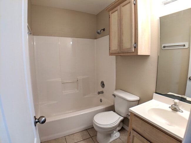 Building Photo - 721 Sonesta Ct