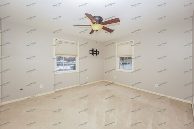 Building Photo - 17984 Chillicothe Rd