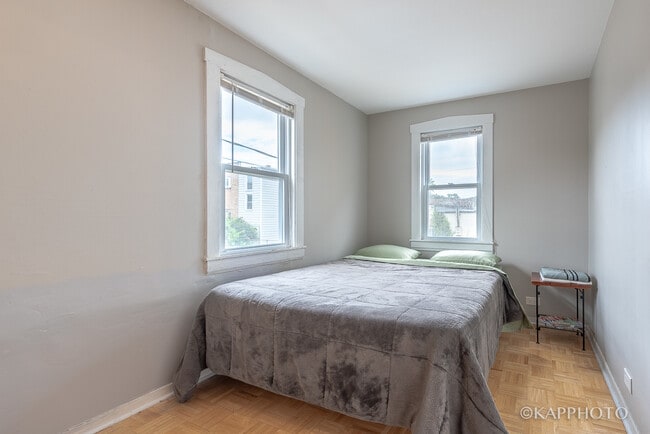 Building Photo - 217 Des Plaines Ave