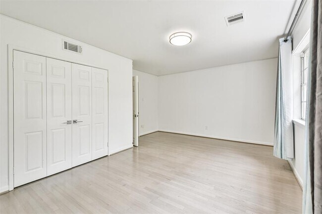 Building Photo - 12431 Broken Bough Dr