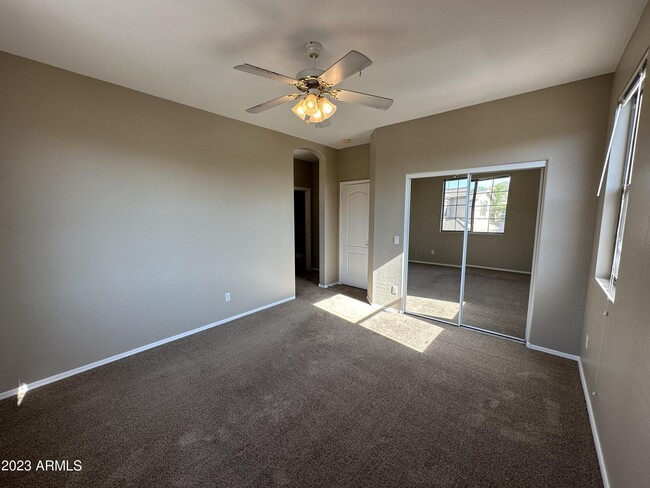 Building Photo - 16914 S Cedarwood Ln