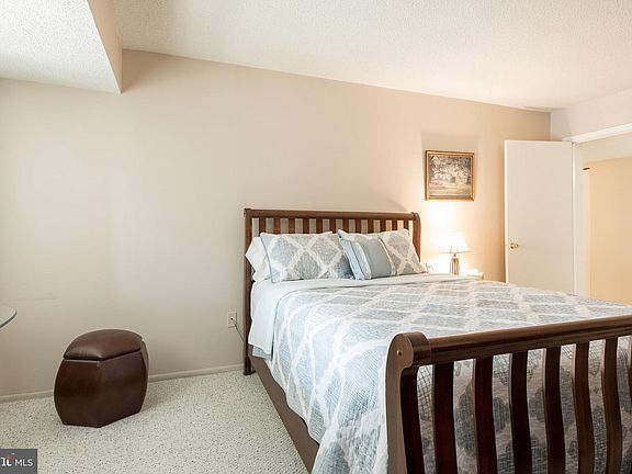 Building Photo - 3 Windblown Ct