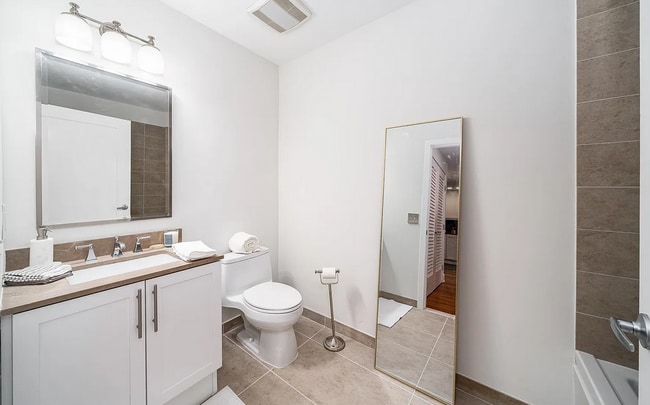 Building Photo - 130 Bay Ridge Pky