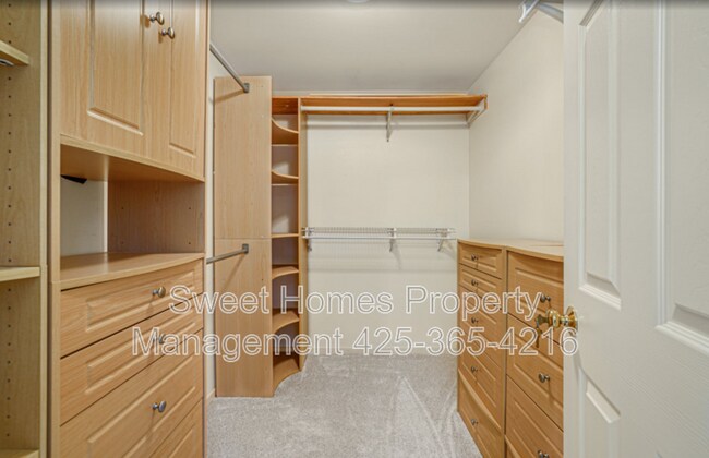 Building Photo - 43124 SE 174th St