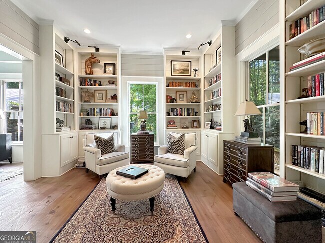 Building Photo - 500 Augusta Ln