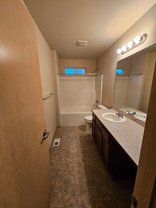 Building Photo - 7611 197th St Ct E