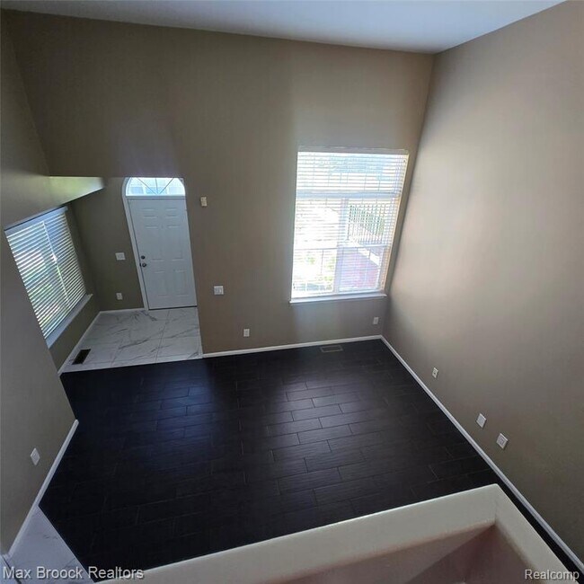 Building Photo - 1643 Campau Farms Cir