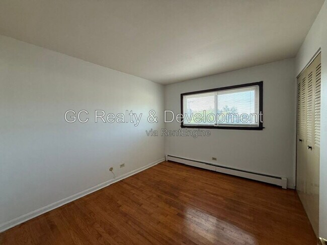 Building Photo - 525 N Highview Ave