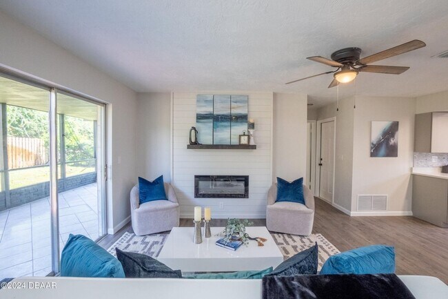 Building Photo - 118 Pinion Cir