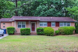 Building Photo - 3 bed / 1.5 bath ~ Move-in July 14th