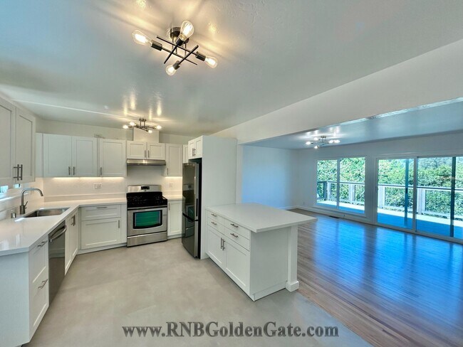 Building Photo - Newly Remodeled 3 Bedroom Home With Gorgeous Views For Rent!
