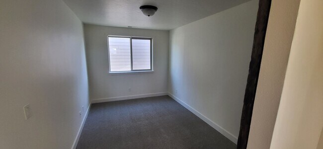 Building Photo - 21187 SE Kayla Ct