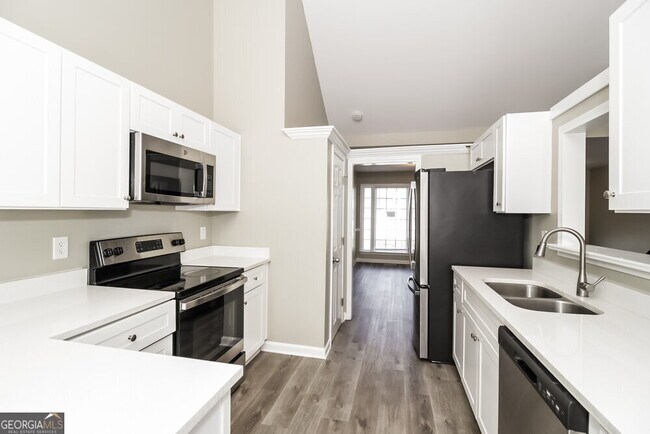 Building Photo - 33 Clearview Dr
