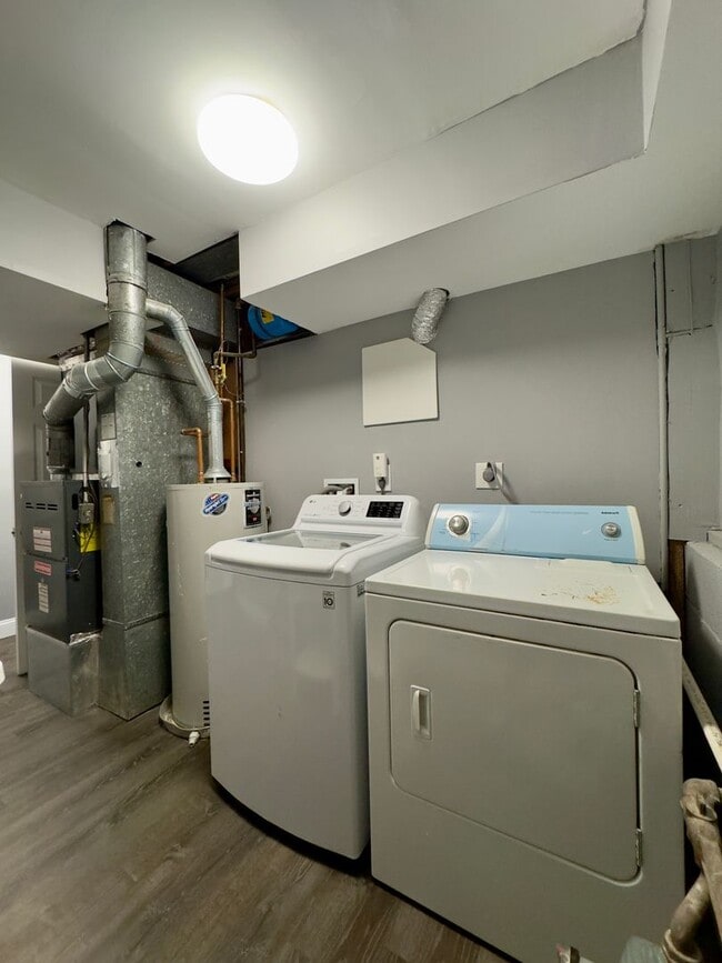 Building Photo - Charming 4 Bedroom/2 Bathroom Home with Large Backyard in Randallstown, MD!