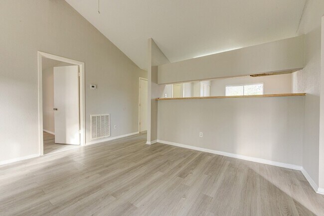 Building Photo - 20135 Telegraph Square Ln