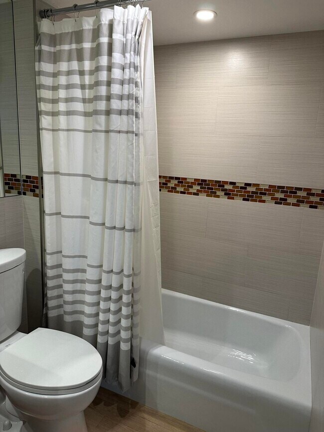 Building Photo - 3224 S Ocean Blvd