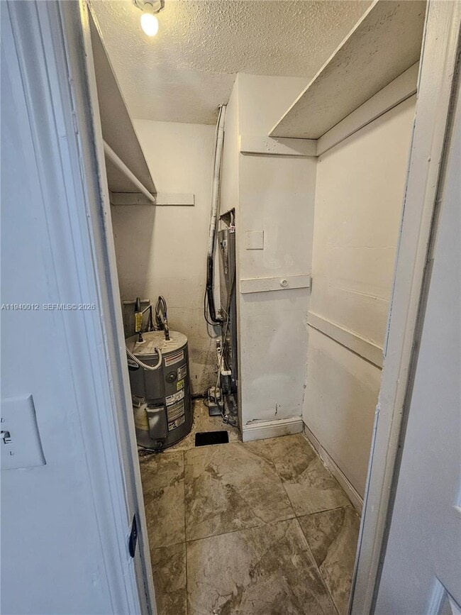 Building Photo - 5615 NW 27th Ct