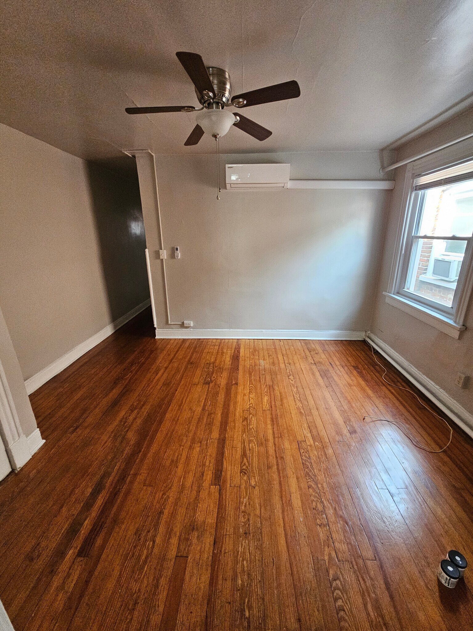 Building Photo - 3143 Ellwood Ave
