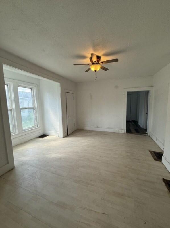 Building Photo - 803 5th Ave