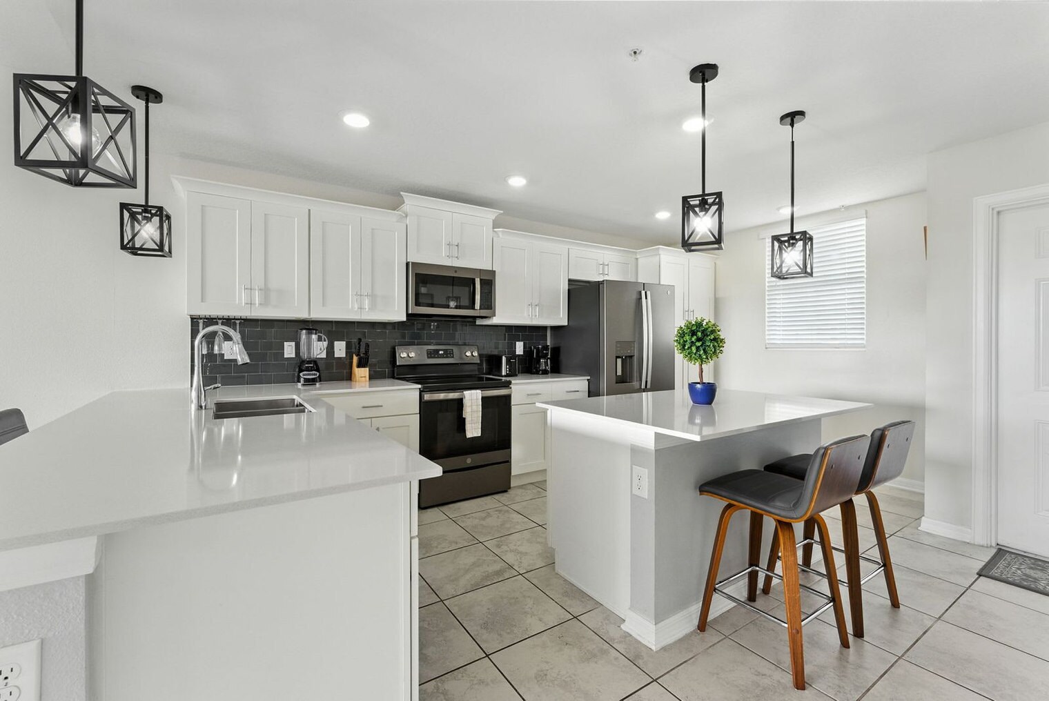 Building Photo - 3171 Paradox Cir