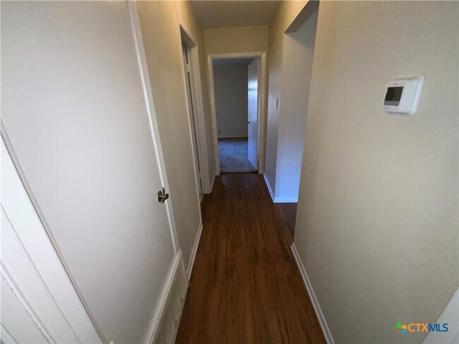 Building Photo - 2429 Canyon Creek Dr