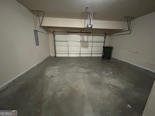 Building Photo - 2942 Dobbs Ct