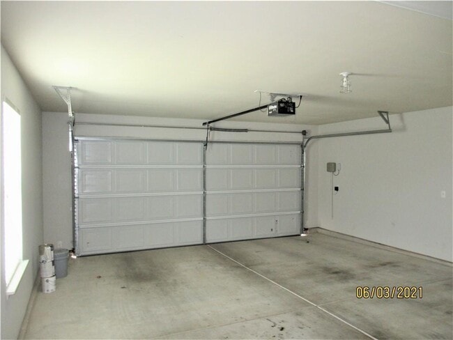 Building Photo - 106 Coyote Trail