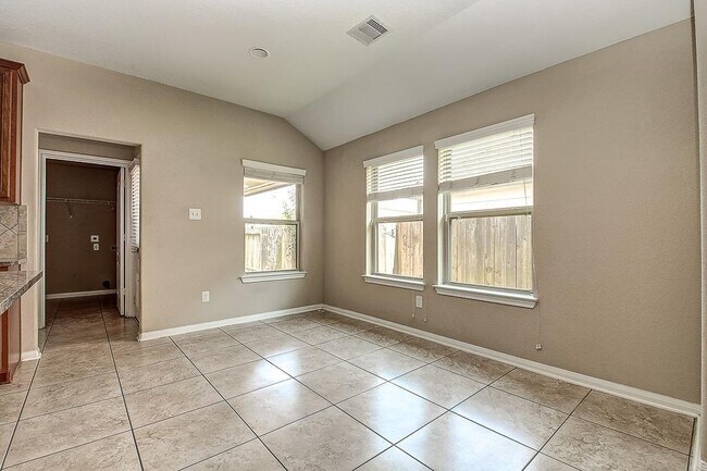 Building Photo - 27014 Henson Falls Dr