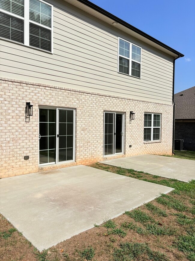 Building Photo - 6538 Fortuna Ave