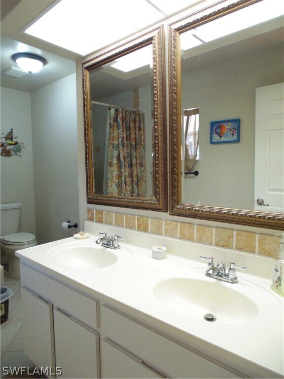 Building Photo - 4835 SW 18th Ave