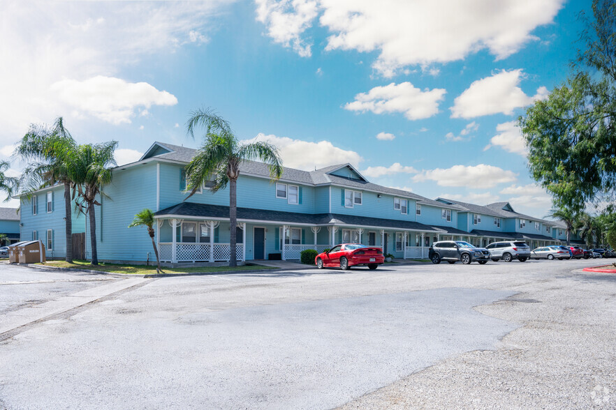 Primary Photo - Oak Terrace Apartments