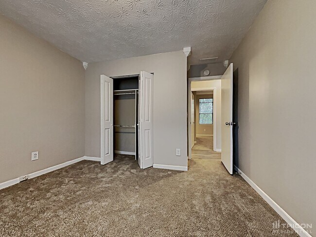 Building Photo - 3756 Sandy Shoals Ln