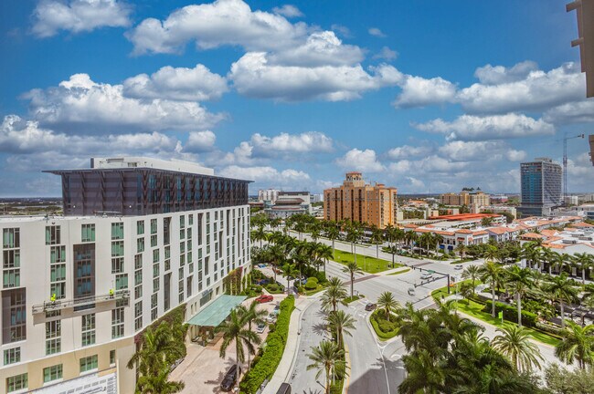 Building Photo - 550 Okeechobee Blvd