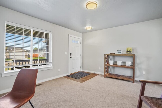 Building Photo - 13671 Pensacola St