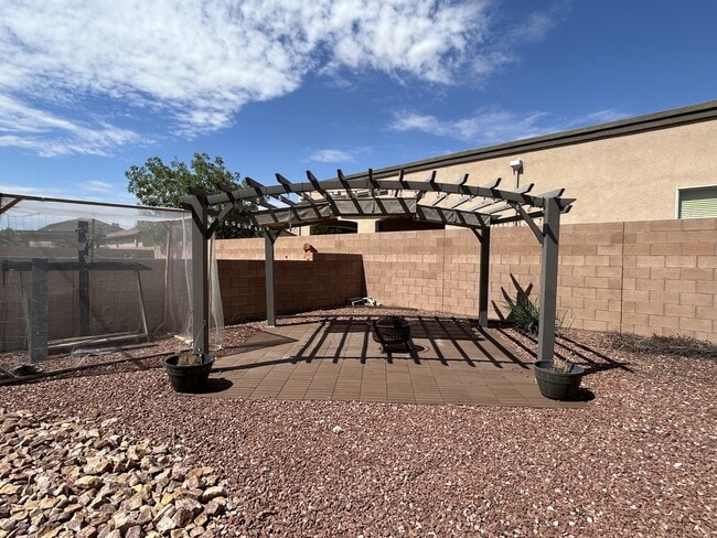 Building Photo - 7115 Vista Terraza Dr NW
