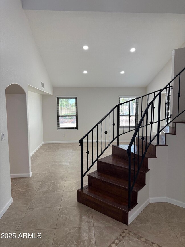 Building Photo - 6756 W Morrow Dr