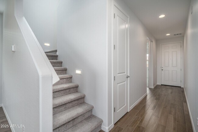 Building Photo - 9036 S 169th Dr