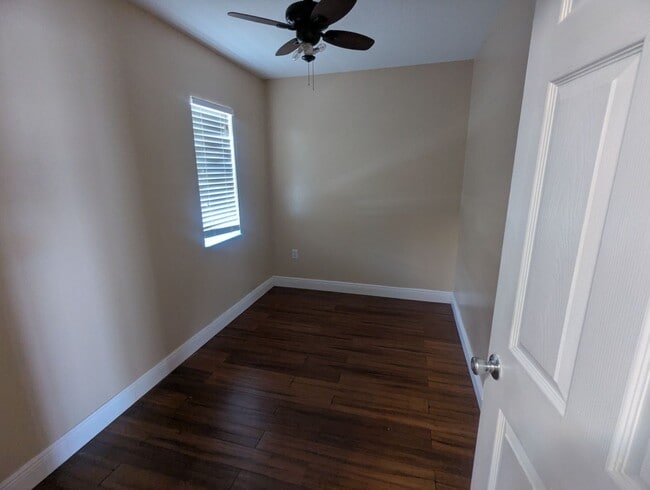 Building Photo - FOR RENT 4 Bedroom 2 1/2  Bath with Den/Office/5th bedroom, Furry  friends Welcome!