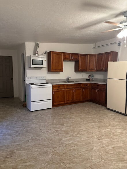 Building Photo - 3979 43rd Ave N