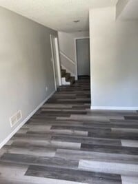 Building Photo - Updated 3 Bed/2 Bath Townhome Lee's Summit