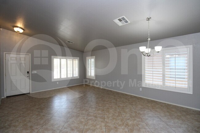 Building Photo - 5406 W Ian Dr