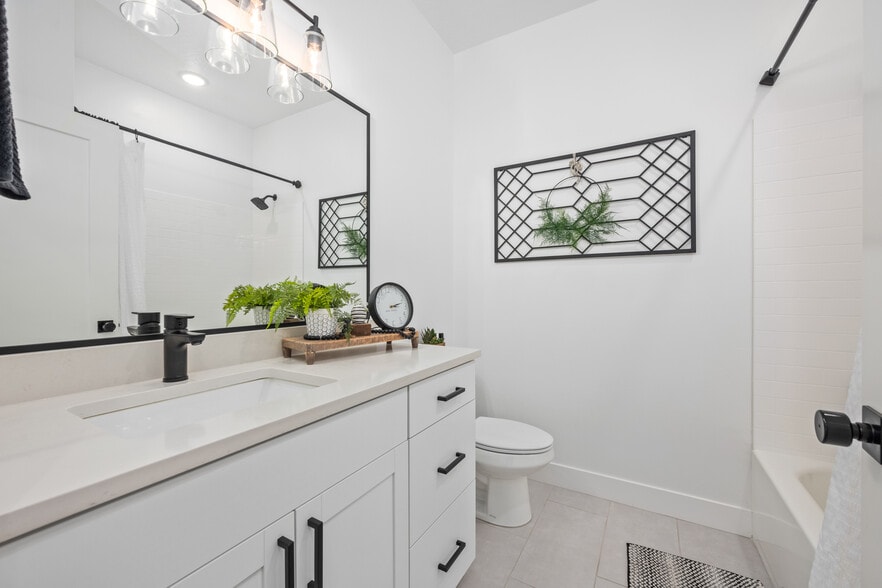 Building Photo - 4420 W 300 N